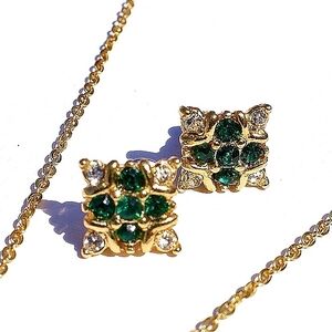 Vintage Emerald Green & Rhinestone Flower Pendant Necklace & Stud Earrings Set
